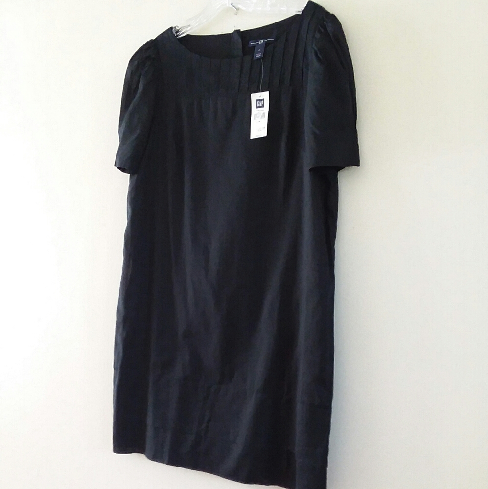 GAP WOMEN'S SHORT SLEEVELESS BLACK DRESS 10